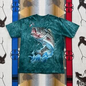 Mens The Mountain Bass Fish Fishing T-Shirt Size XL Outdoor Nature Animals